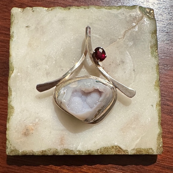 Large Elegant Silver, Agate, and Garnet Pendant - Picture 1 of 5
